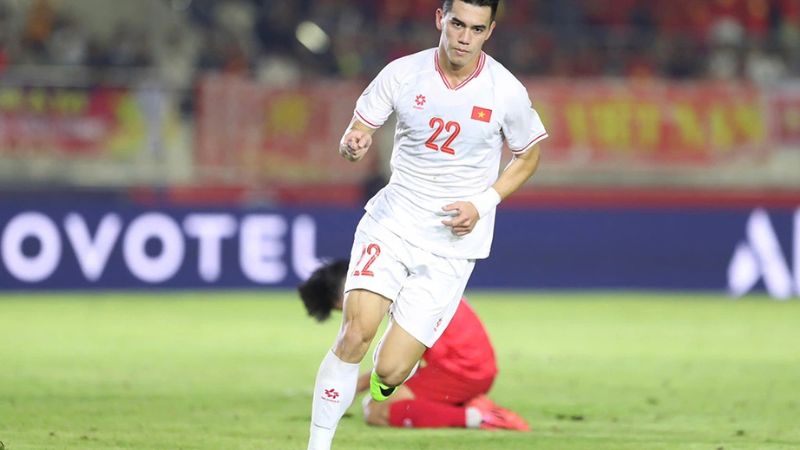 Tiền đạo cắm là gì?